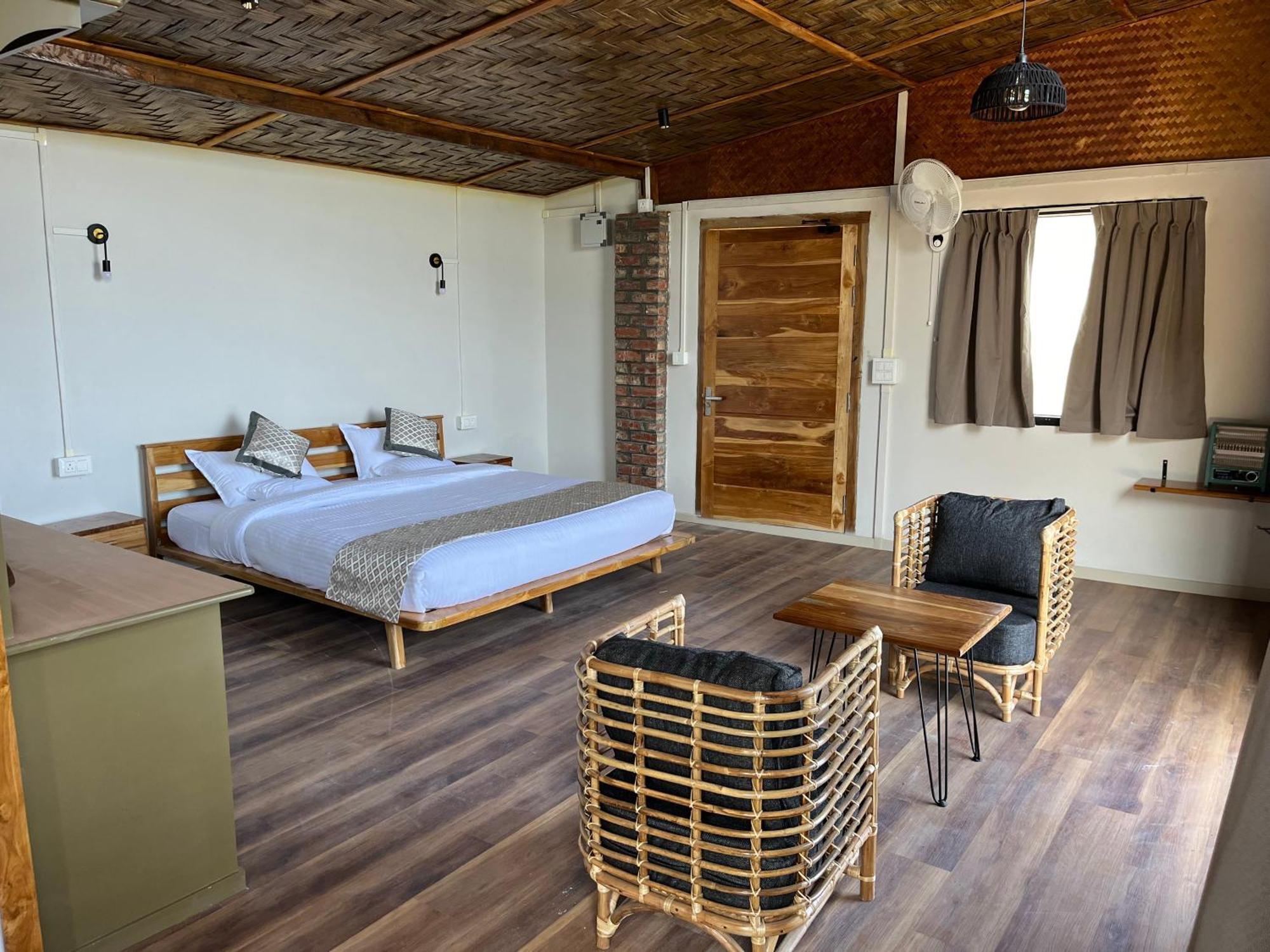 Cave Hill By Ferns Hotel Aizawl Ngoại thất bức ảnh
