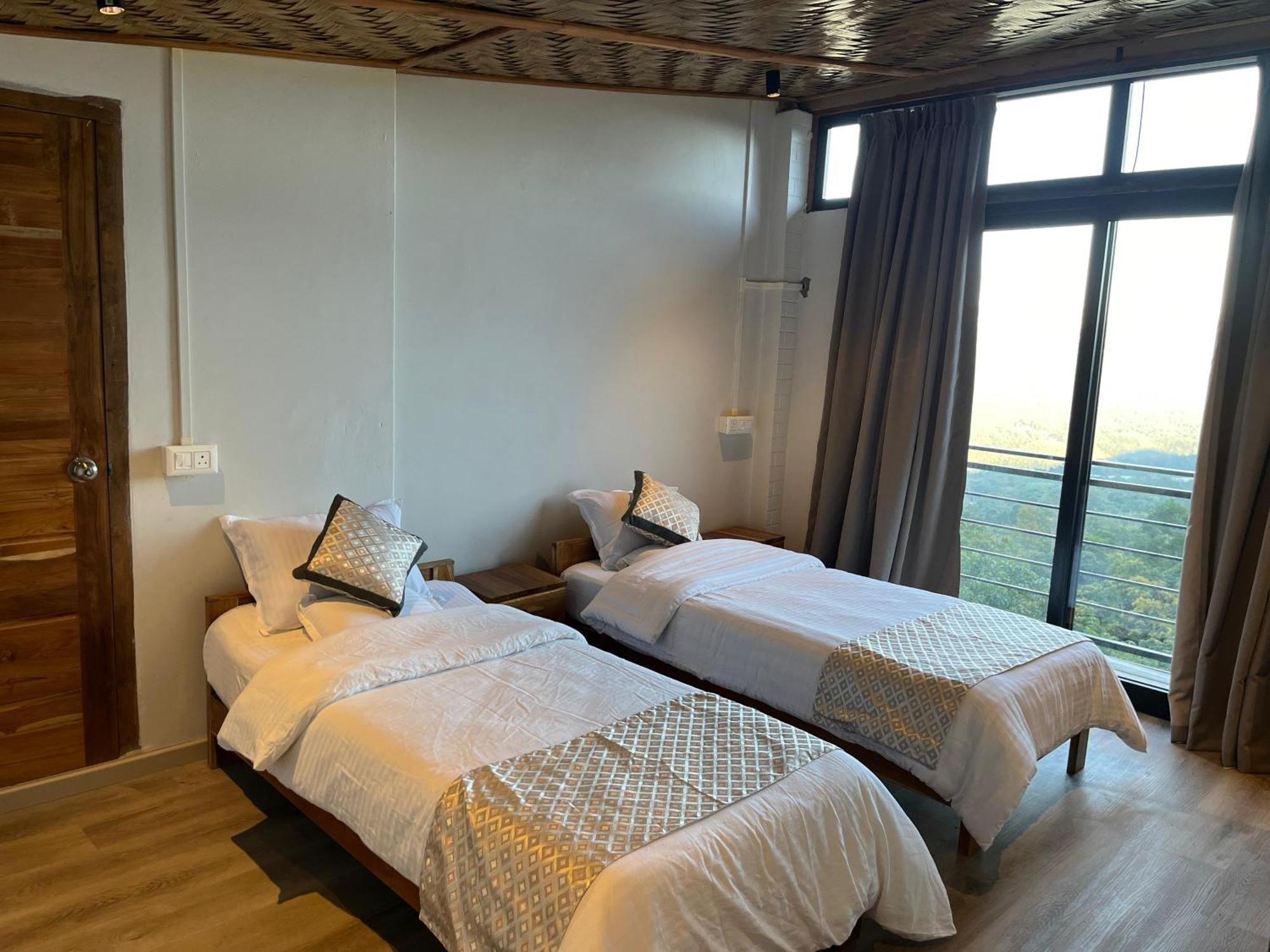 Cave Hill By Ferns Hotel Aizawl Ngoại thất bức ảnh